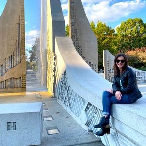 Meet your Posher, Stephanie